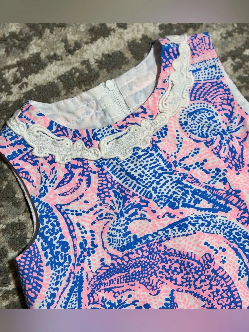 Lilly Pulitzer - Girls Pastel Alligator Print Classic Shift Dress, Size - 3T